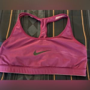 Nike women’s reversible sports bra, size small